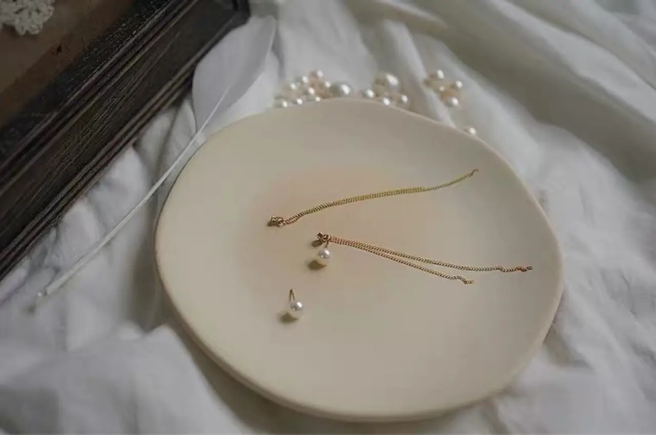 14K Gold Pearl Tassel Earrings Set for Women — feature 3