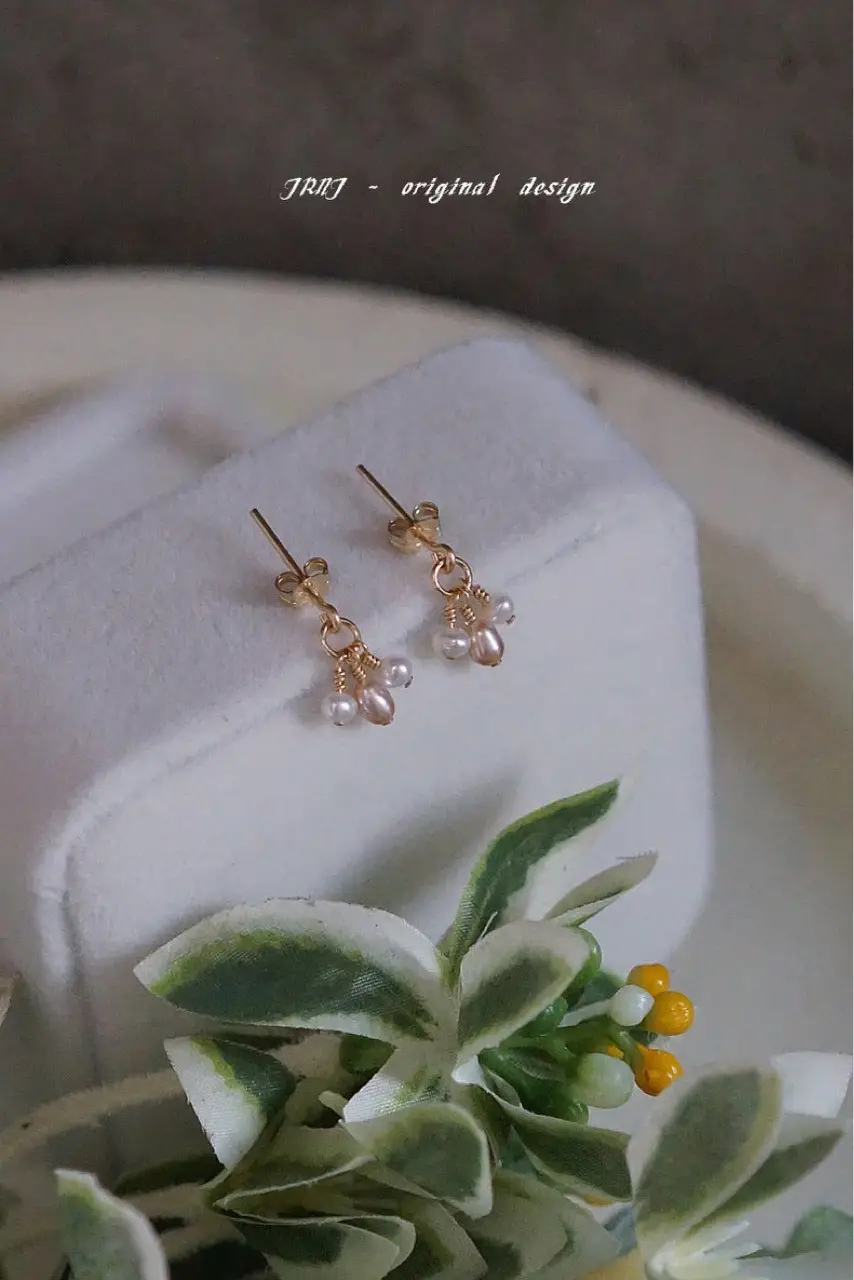 Natural Pearl Gold Stud Earrings for Women — feature 9