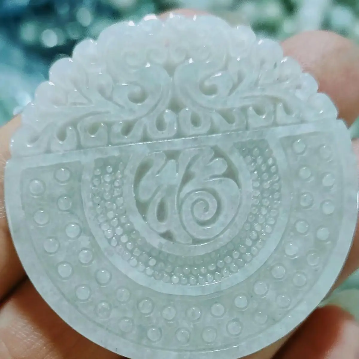 Guan Yu Jade Pendant with Fortune Design — feature 12
