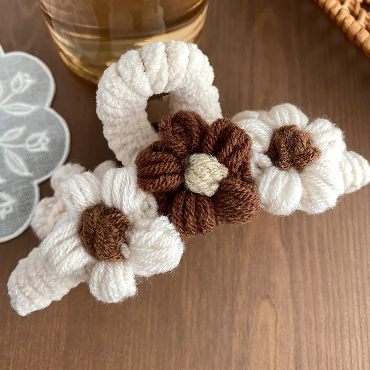 Korean Sweet Knitted Flower Hairpin Clip Autumn Winter Vintage - Image 7