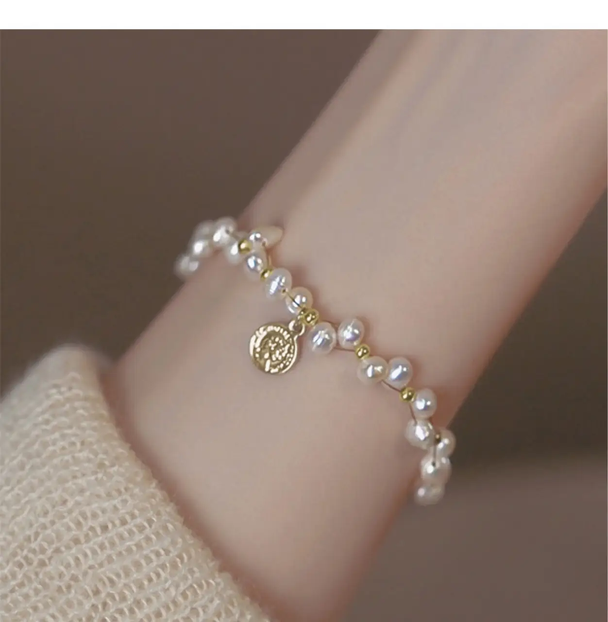 White Pearl Necklace for Women's Elegant Accessories — feature 10