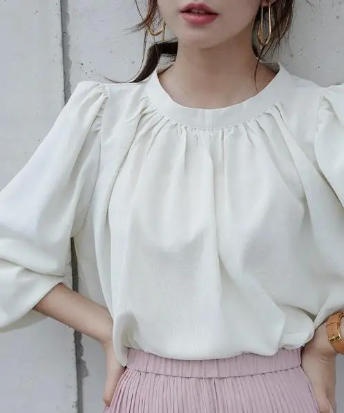 Japanese Style White Long-sleeve Doll Shirt for Women — feature 4