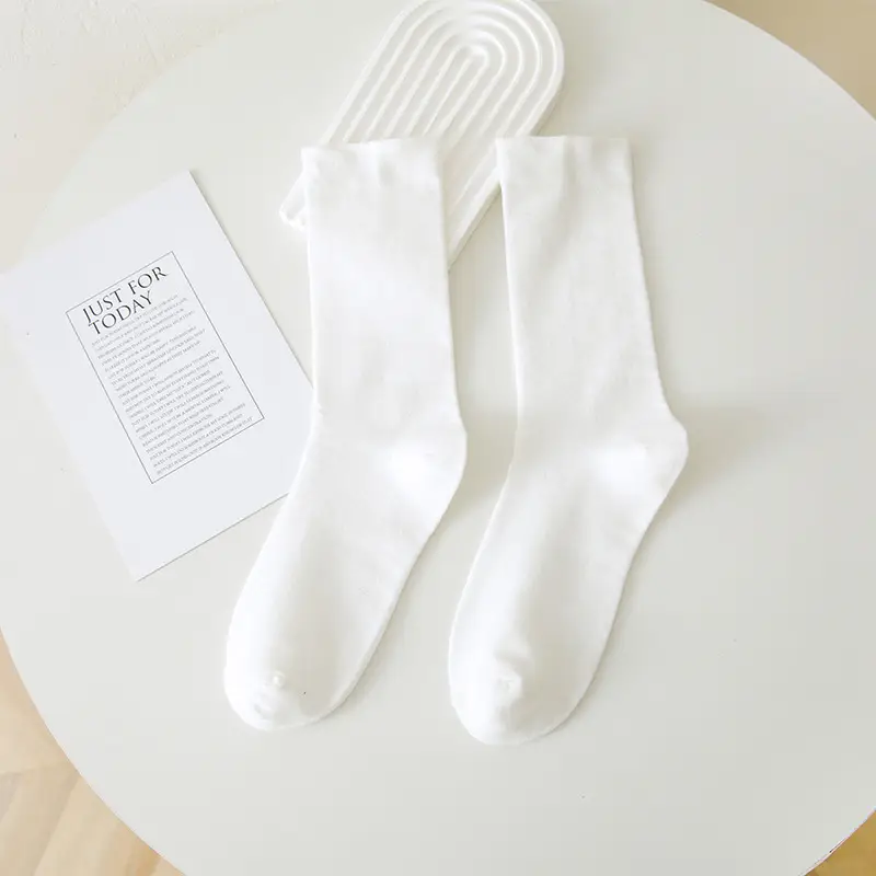 White Socks for Women, Pure Cotton, Odor-Resistant, Seamless Maternity Socks, Spring and Autumn Style, Loose-Fitting Long Socks, Sweat-Absorbent and Breathable