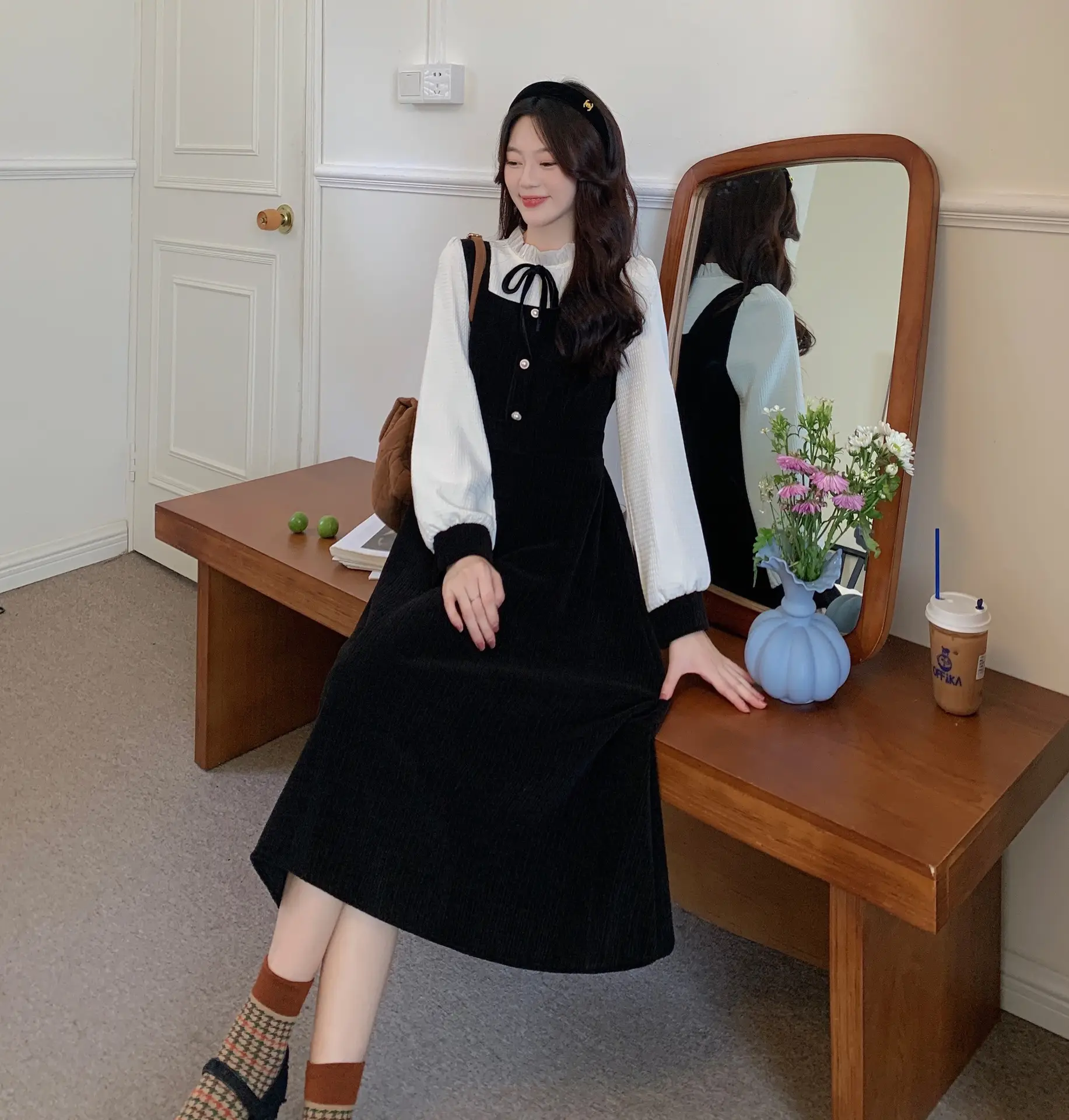 French Slimming Fake Two-Piece Dress Black White Midi — feature 8