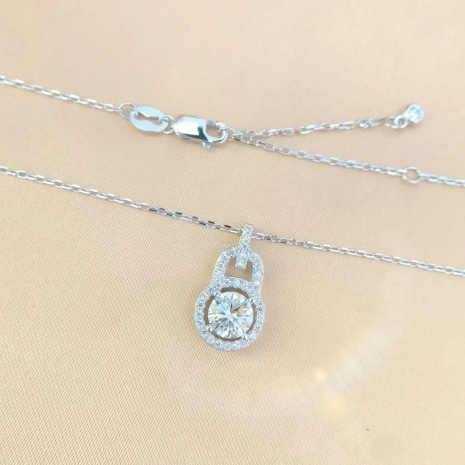 Sterling Silver Gourd Necklace with Celebrous Mosan Diamonds - Image 5