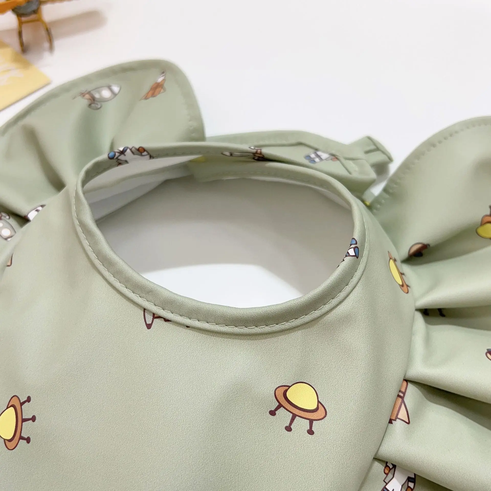 Baby Bibs with Saliva Pockets & Rice Pockets — feature 11