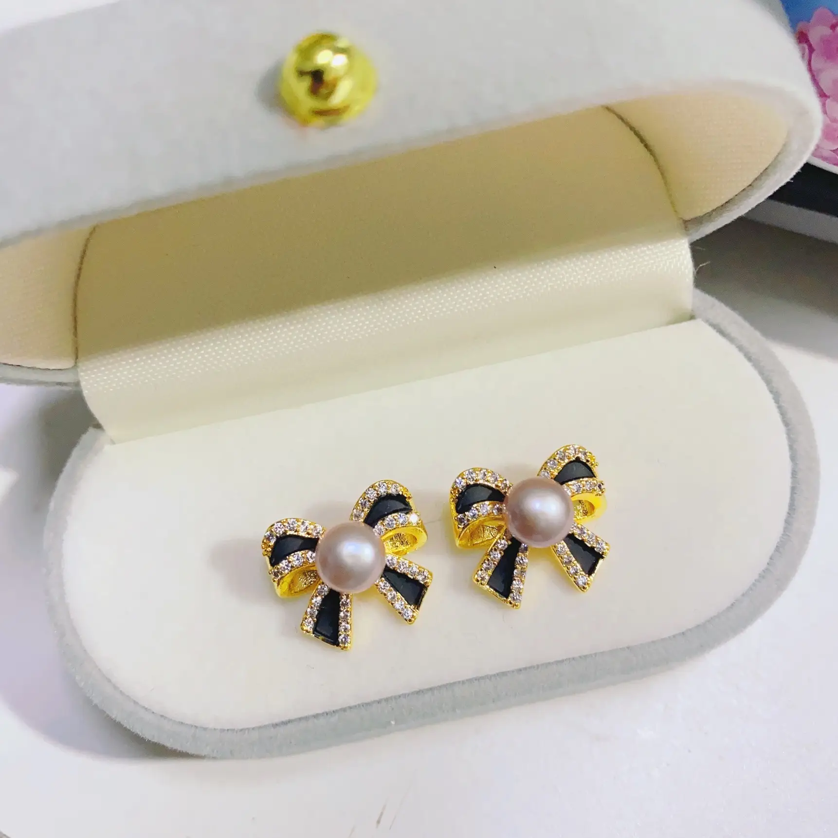 Natural Freshwater Pearl Bow Earrings 2022 — feature 10