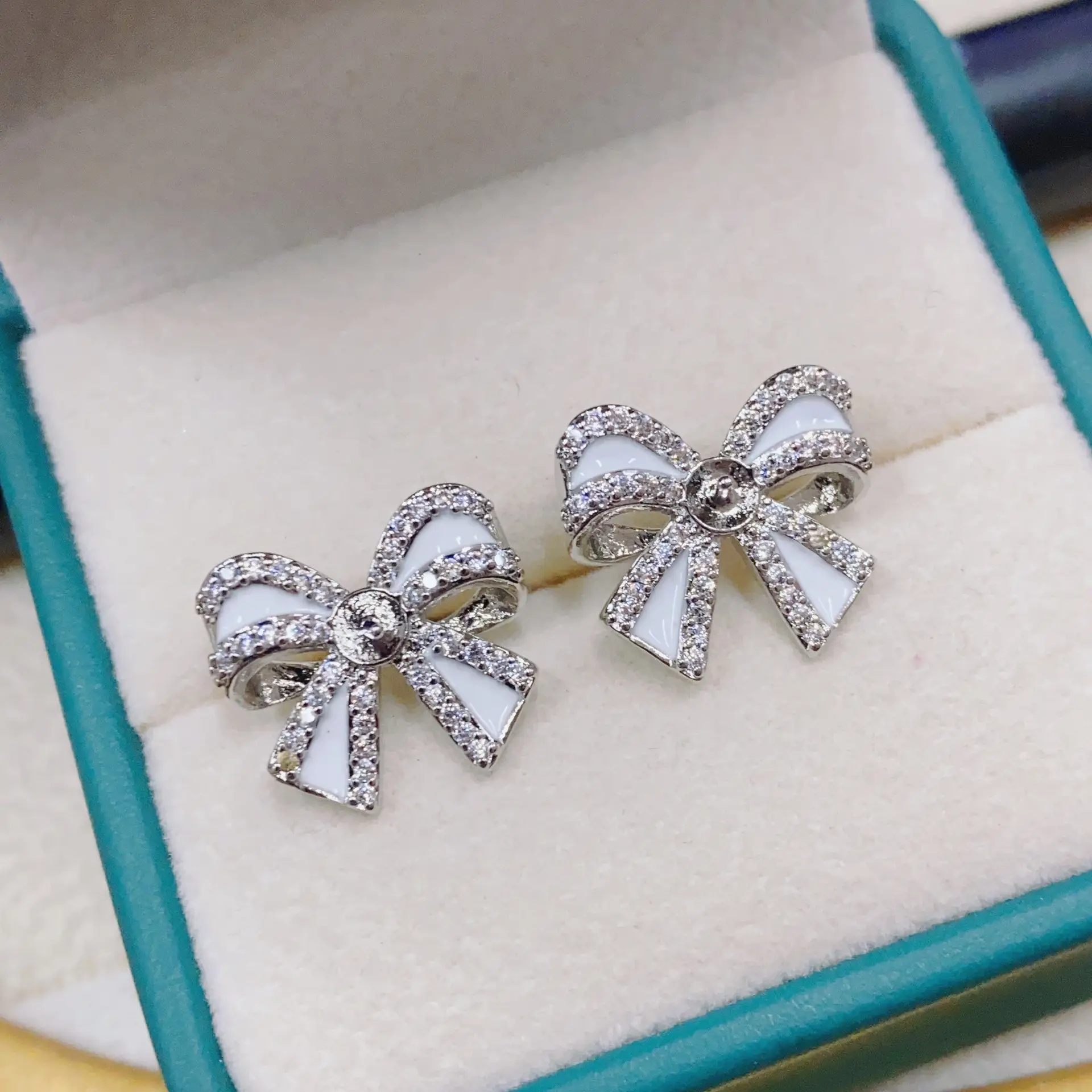 Natural Freshwater Pearl Bow Earrings 2022 — feature 21