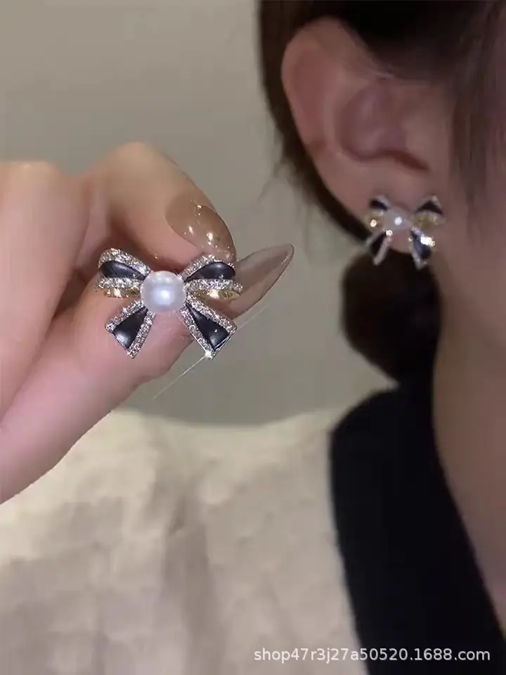 Natural Freshwater Pearl Bow Earrings 2022 — feature 23