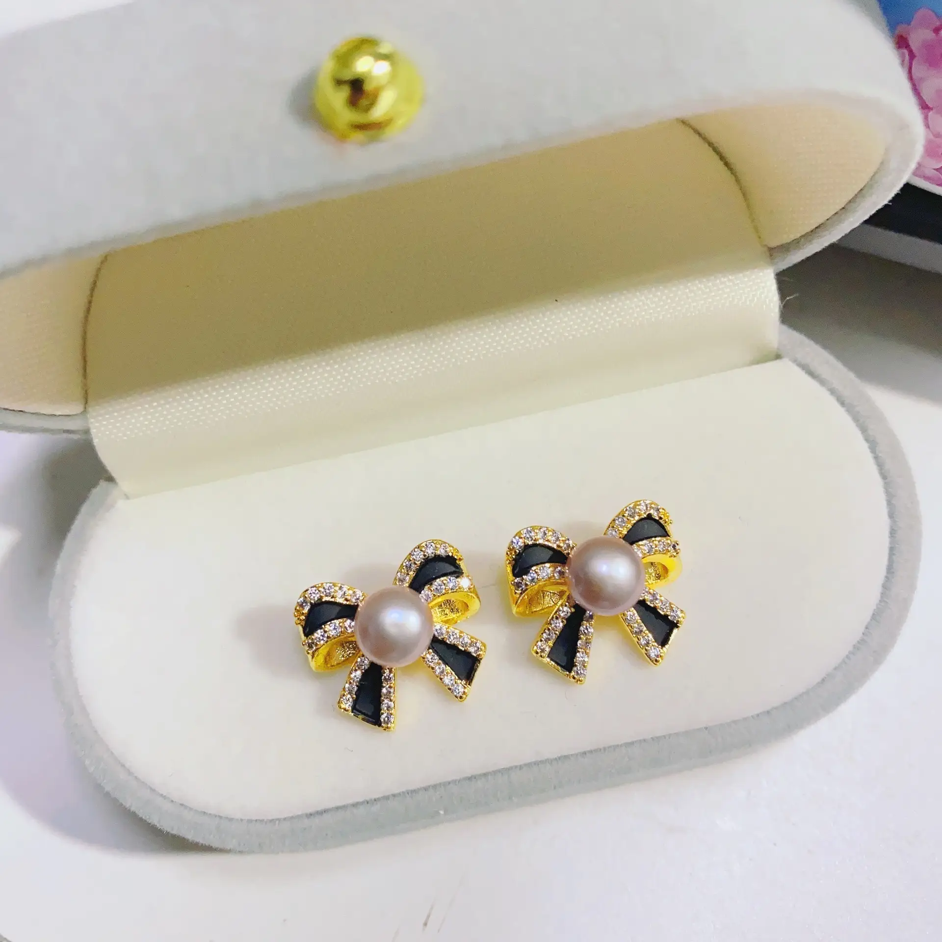 Natural Freshwater Pearl Bow Earrings 2022 — feature 25