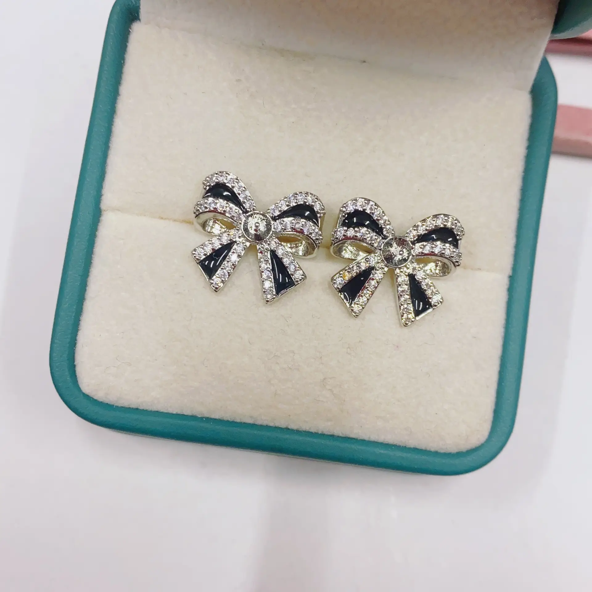 Natural Freshwater Pearl Bow Earrings 2022 — feature 26