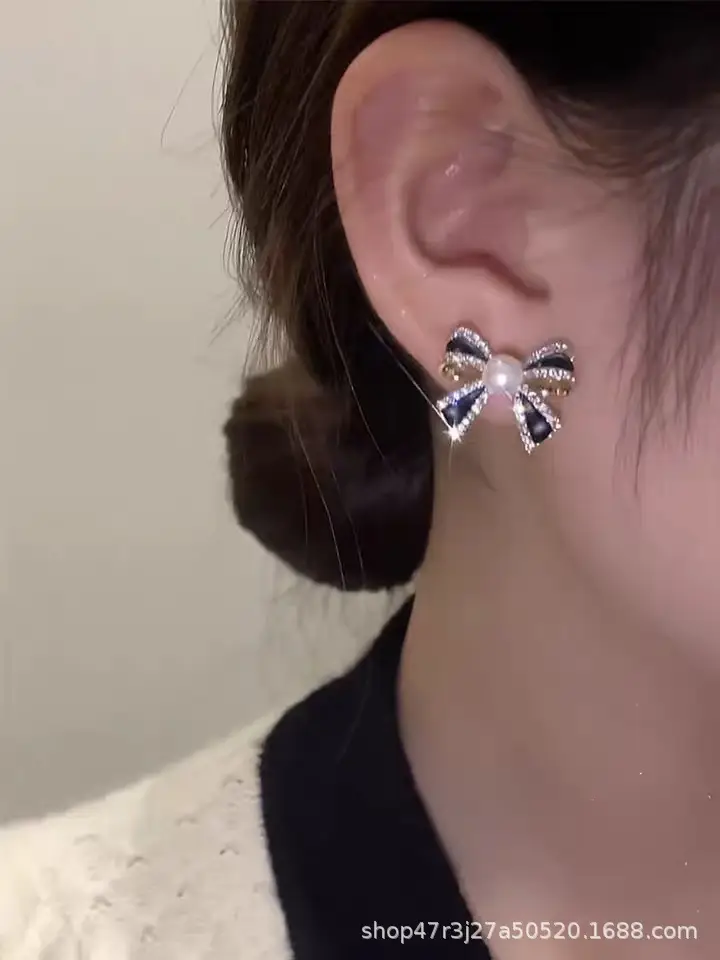 Natural Freshwater Pearl Bow Earrings 2022 — feature 3