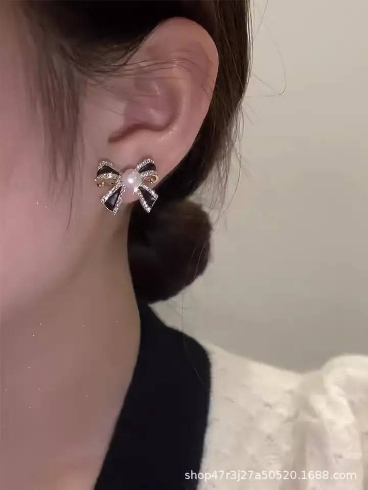 Natural Freshwater Pearl Bow Earrings 2022 — feature 5