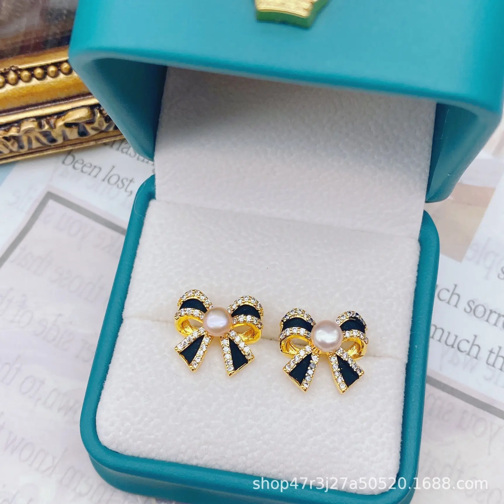 Natural Freshwater Pearl Bow Earrings 2022 — feature 8