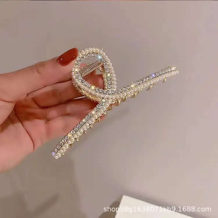 Elegant Shark Clip Hairpin with Pearl Beads - Image 12