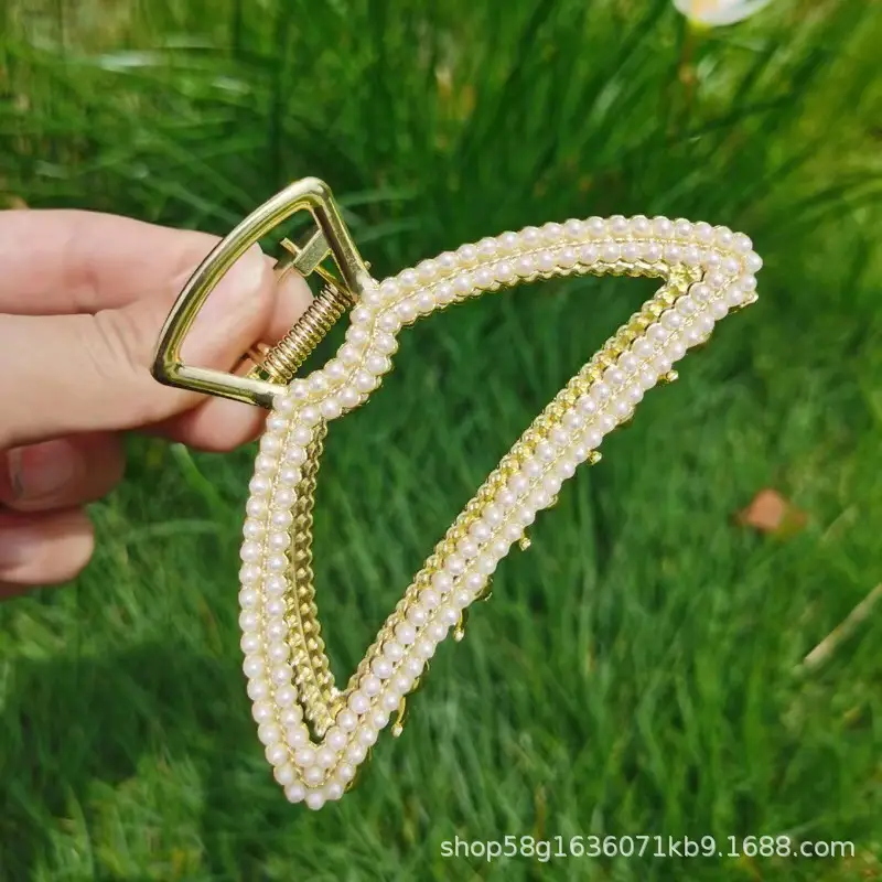 Elegant Shark Clip Hairpin with Pearl Beads - Image 15