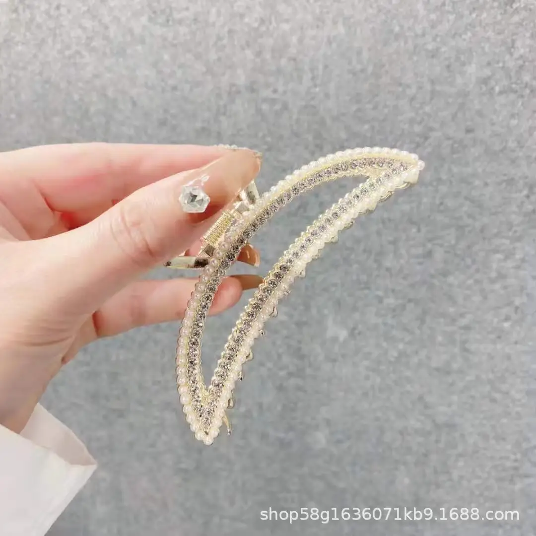 Elegant Shark Clip Hairpin with Pearl Beads - Image 18