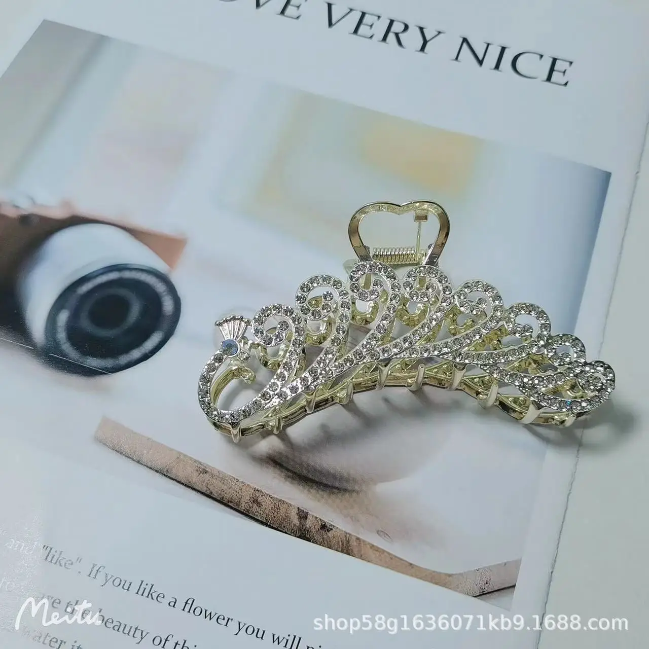 Elegant Shark Clip Hairpin with Pearl Beads - Image 22