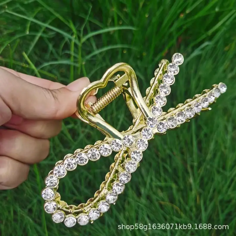 Elegant Shark Clip Hairpin with Pearl Beads - Image 24