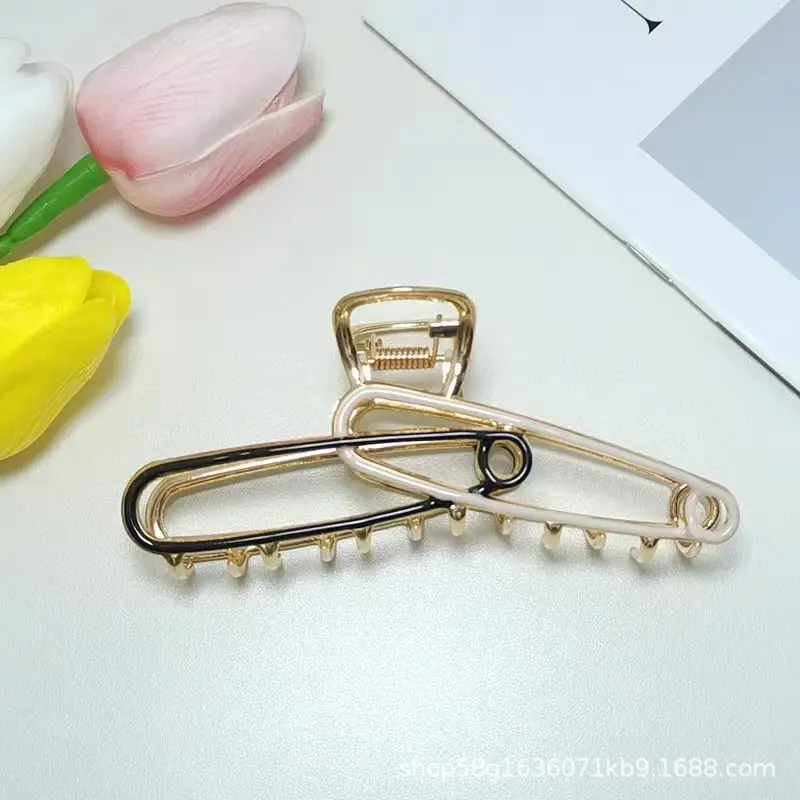 Elegant Shark Clip Hairpin with Pearl Beads - Image 34