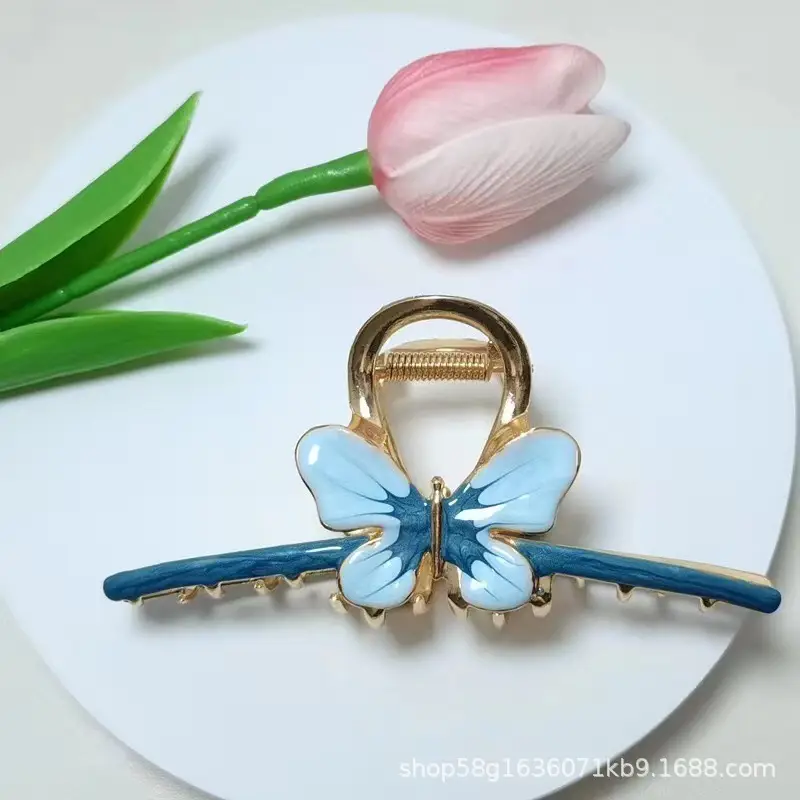 Elegant Shark Clip Hairpin with Pearl Beads - Image 38