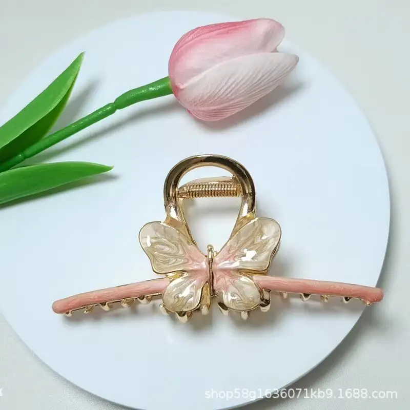 Elegant Shark Clip Hairpin with Pearl Beads - Image 40