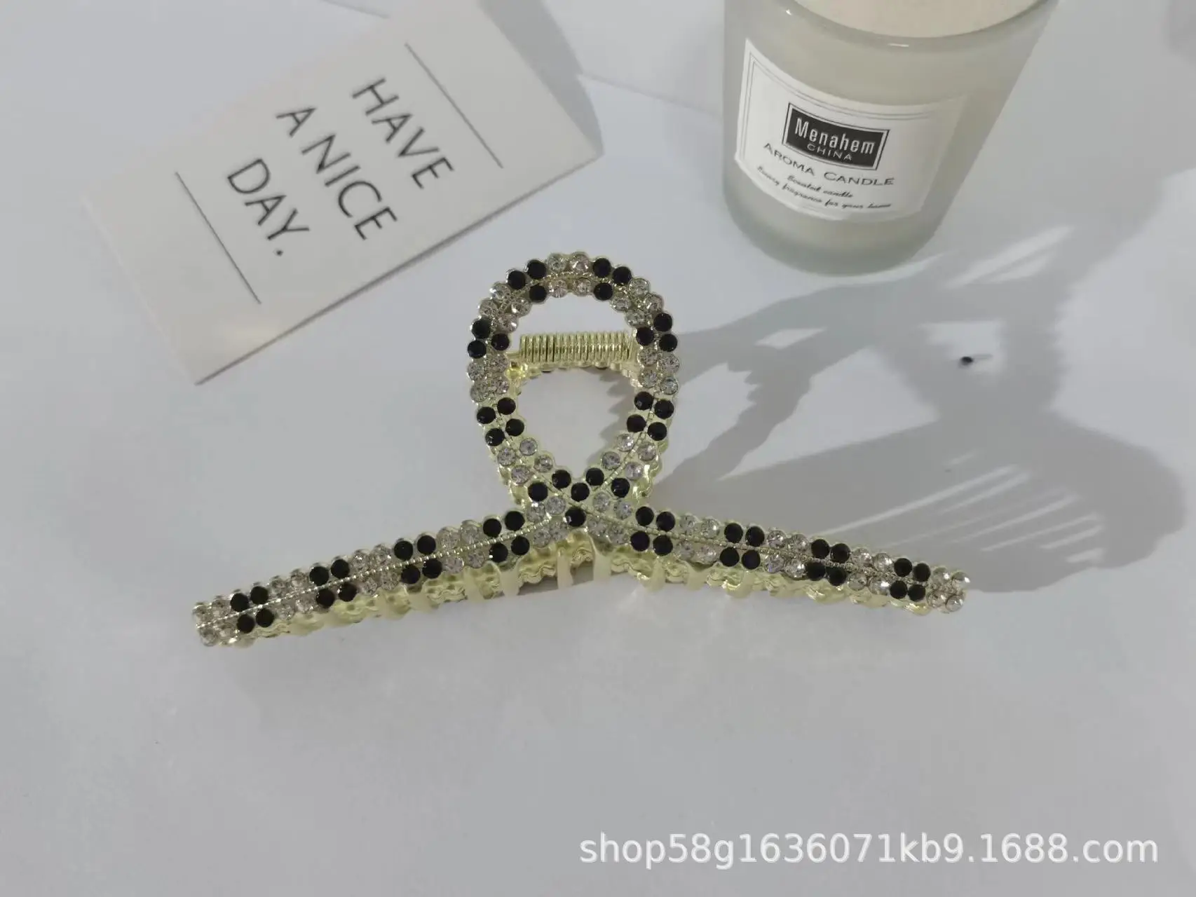 Elegant Shark Clip Hairpin with Pearl Beads - Image 45