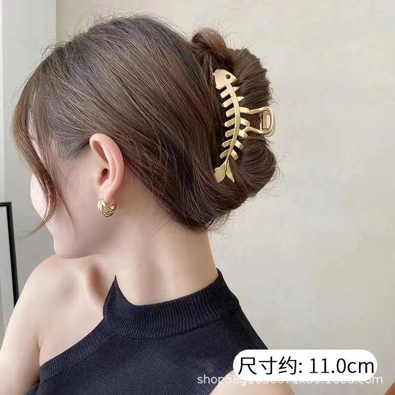 Elegant Shark Clip Hairpin with Pearl Beads - Image 49