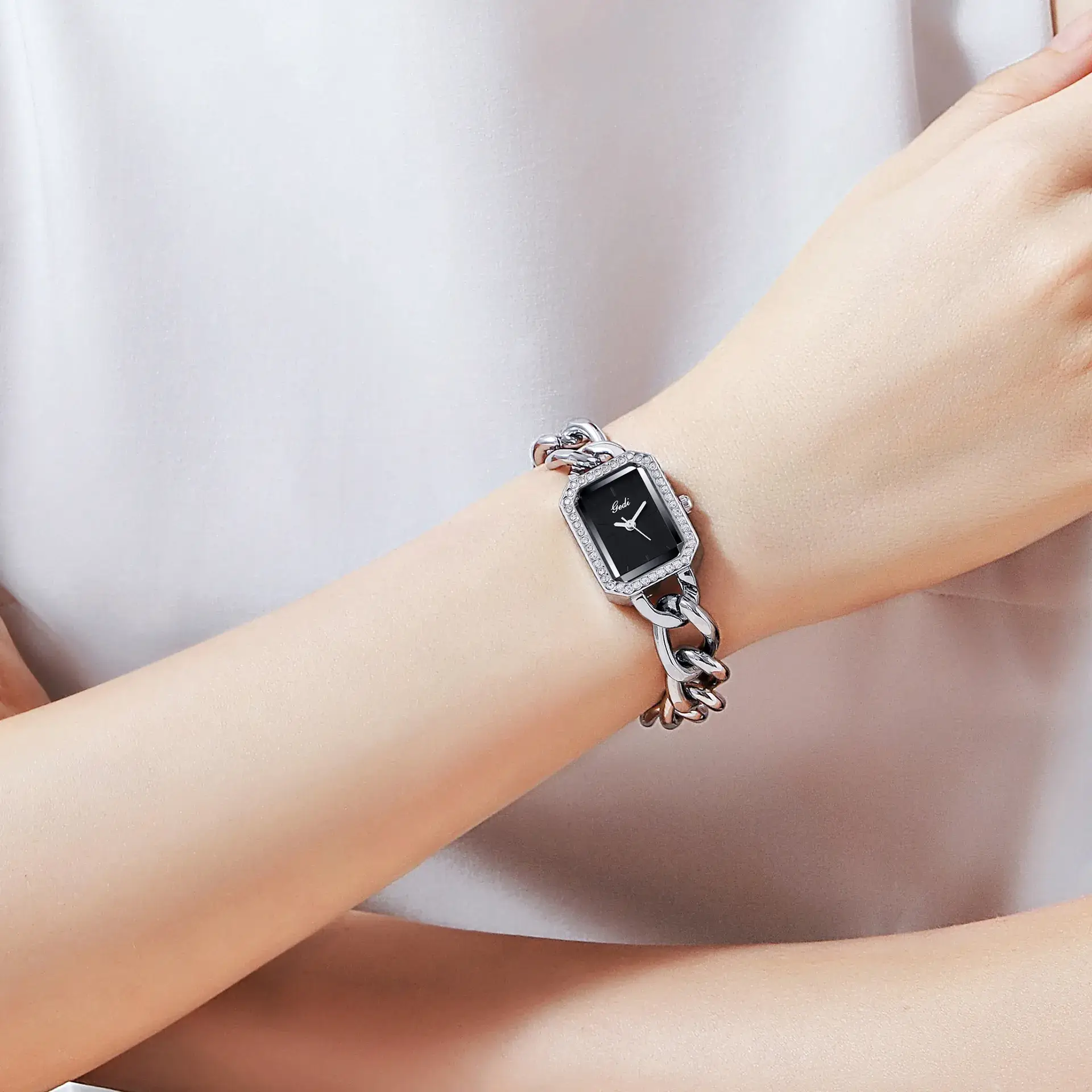 Goldie Light Luxury Women's Square Watch with Diamond Bracelet - Image 5
