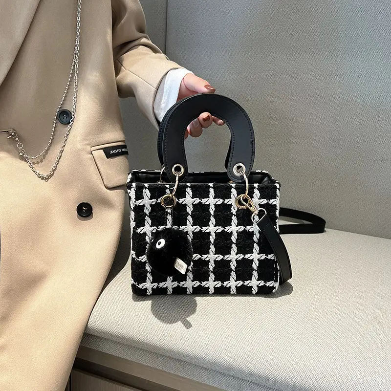 2025 Korean Fashion Retro Crossbody Bag Plaid Black White - Image 4