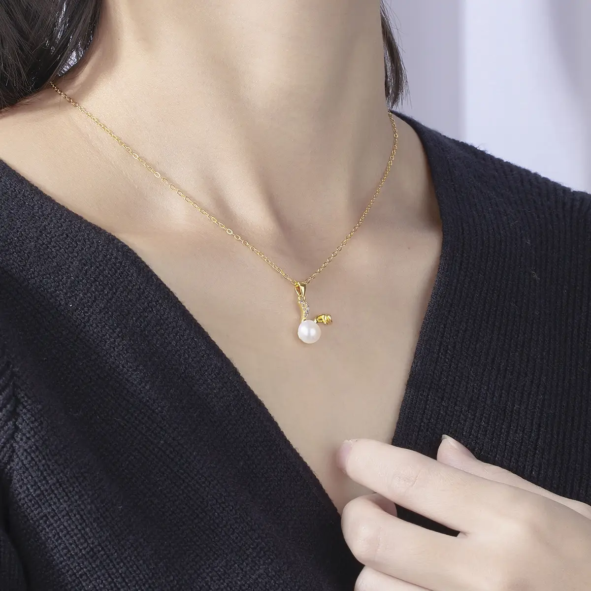 Korean Style Pearl Pendant for Women - Image 3