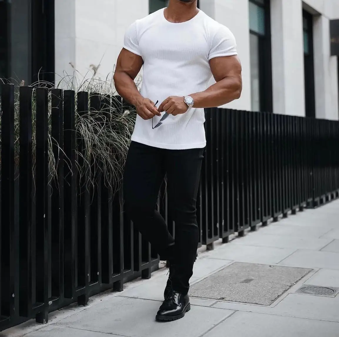 Men Blue Ribbed Short Sleeve Fitness T-Shirt Round Neck — feature 9