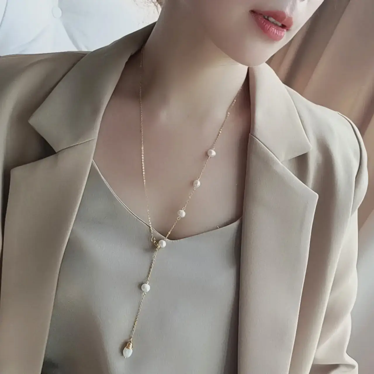 Luxury Pearl Necklace for Women Adjustable Elegant Long Chain — feature 10