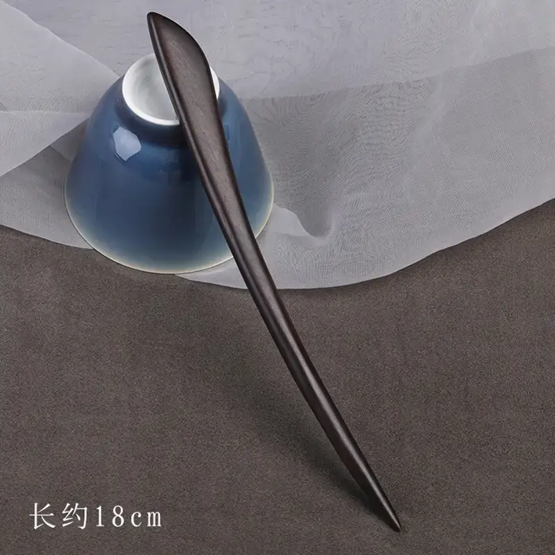 Elegant Wooden Hairpin with Sandalwood Finish - Image 4