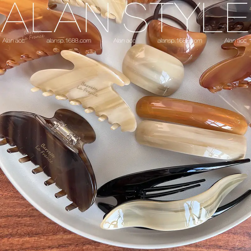 Spring & Summer Brown Acetate Shark Hair Clips Large — feature 6