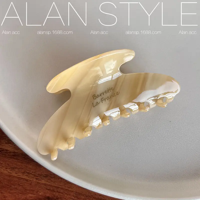Spring & Summer Brown Acetate Shark Hair Clips Large - Image 2