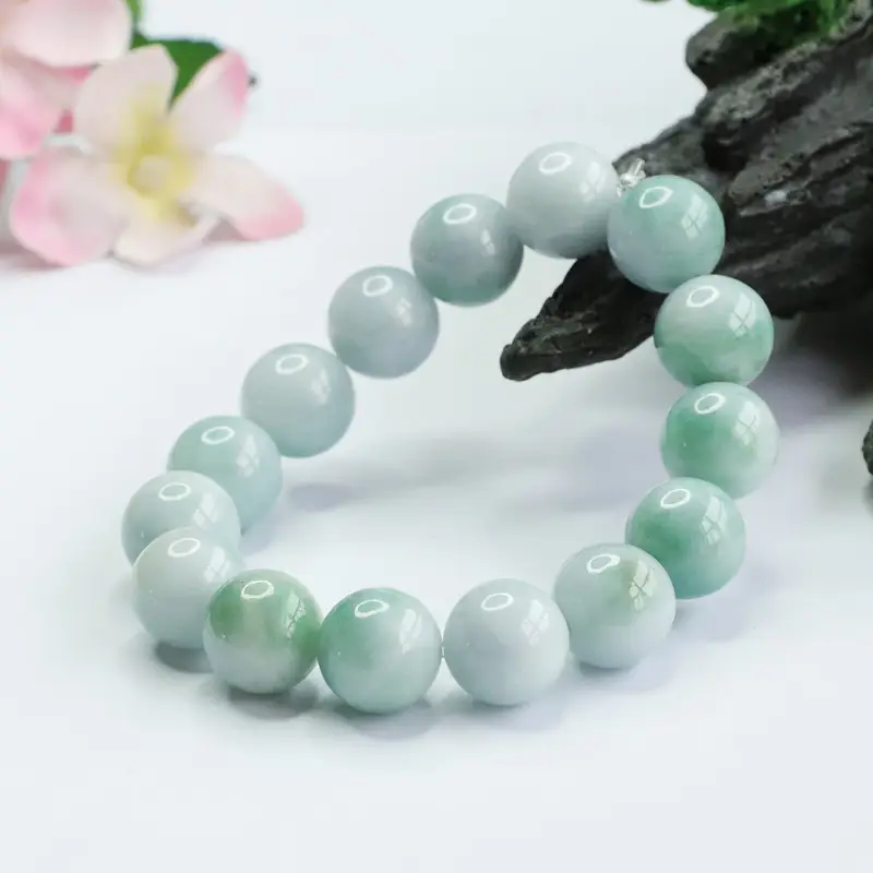 Green Jadeite Bracelet with Natural Burmese Beads — feature 9