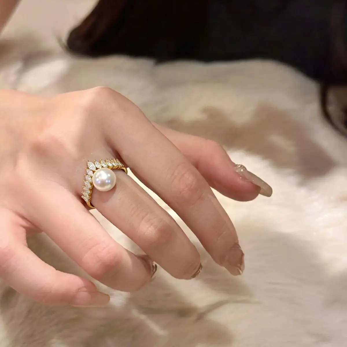 Atmospheric Zircon Pearl Crown Ring Gold Color - Image 5