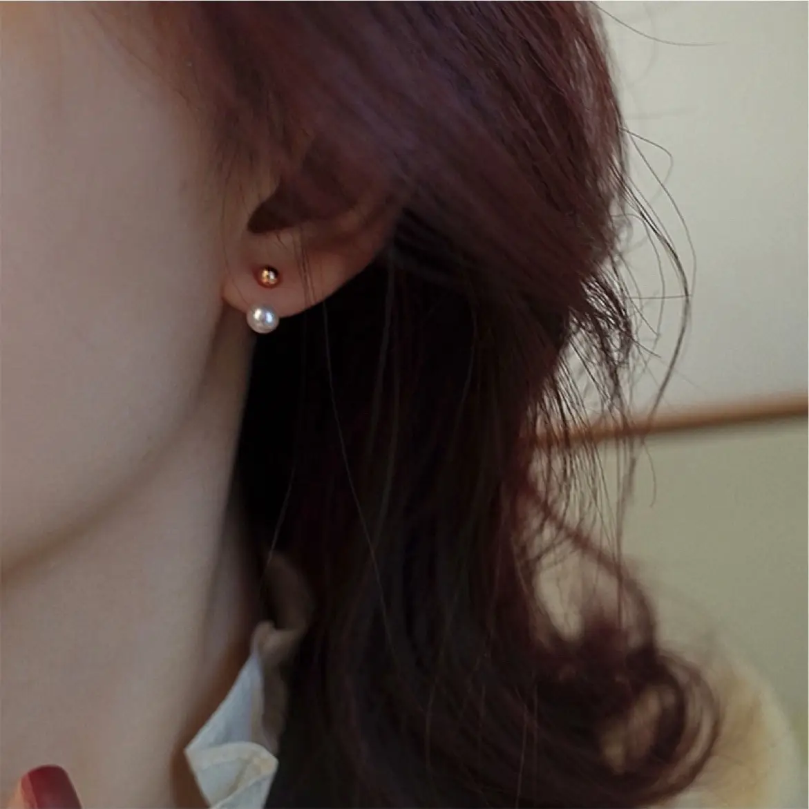 Pearl Gold Ear Studs for Women Summer 2024 - Image 4