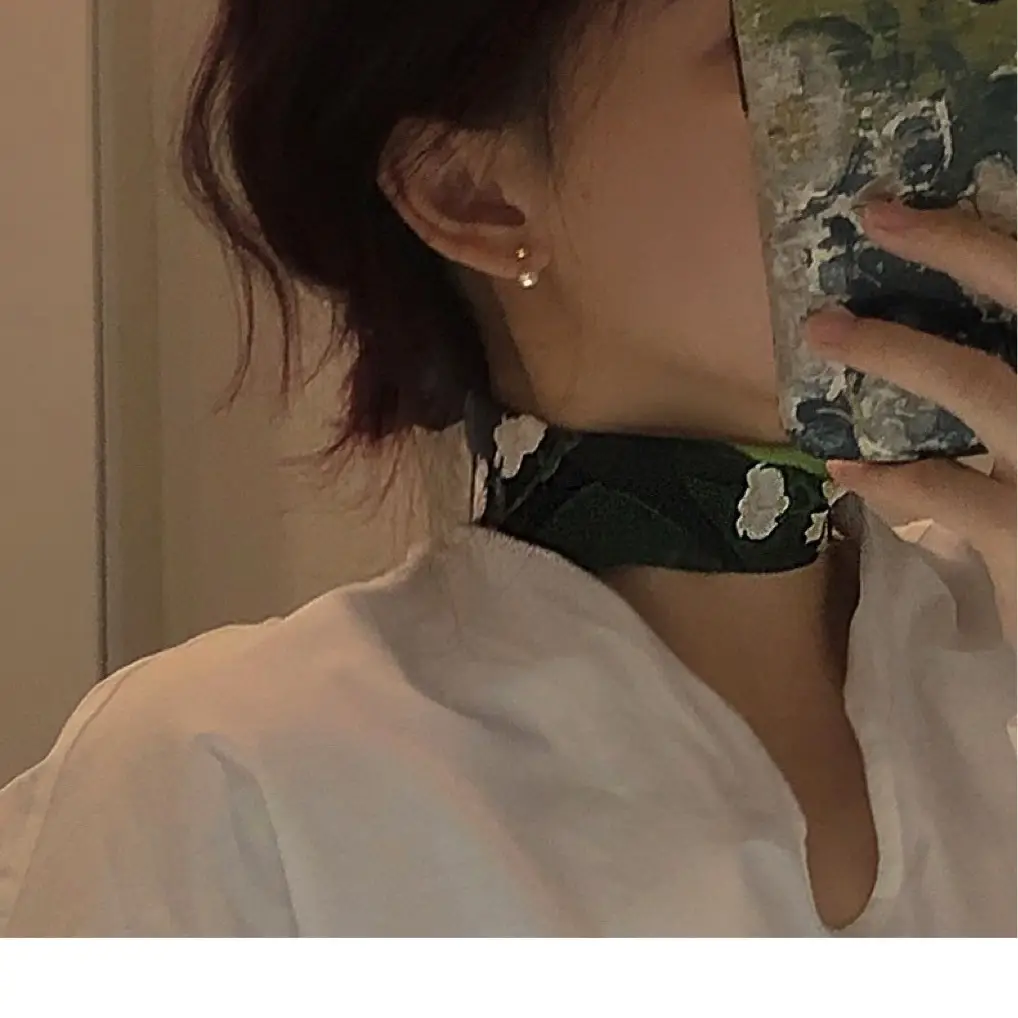 Pearl Gold Ear Studs for Women Summer 2024 - Image 5