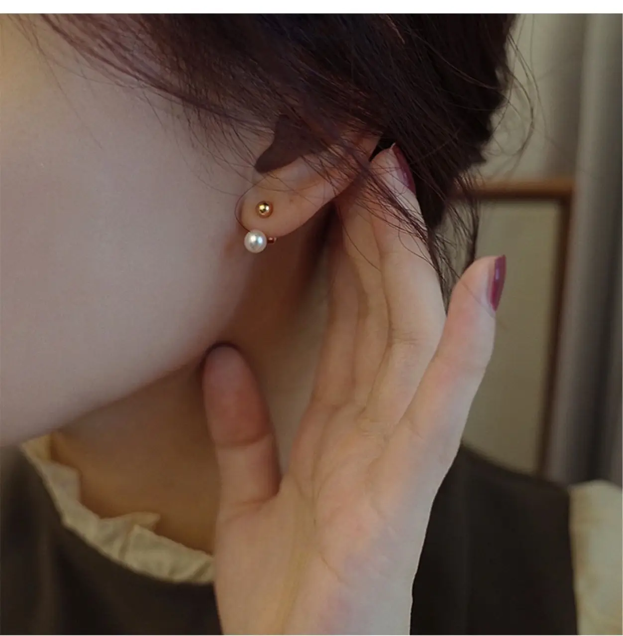 Pearl Gold Ear Studs for Women Summer 2024 — feature 1