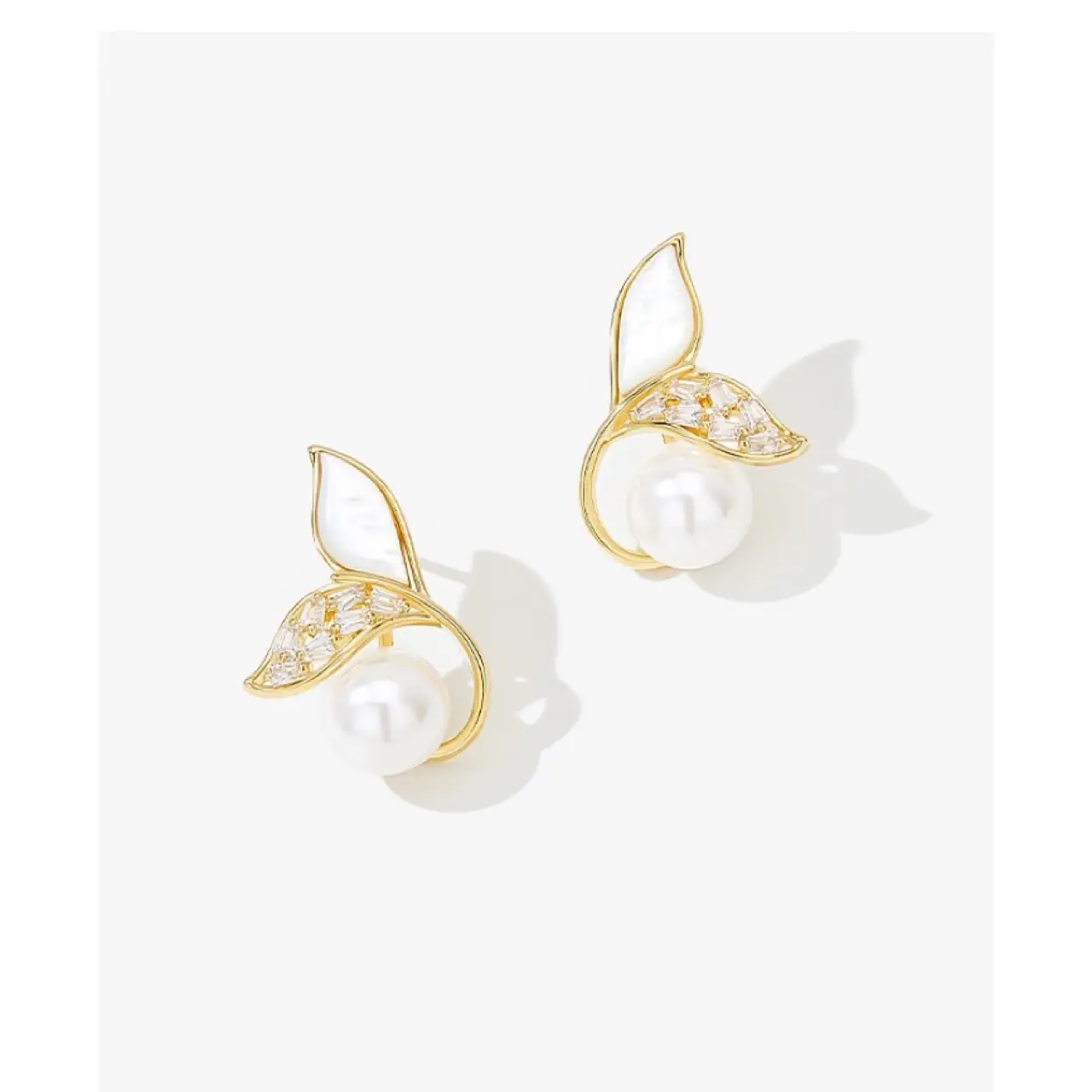Natural Pearl Earrings for Women Elegant Light Luxury