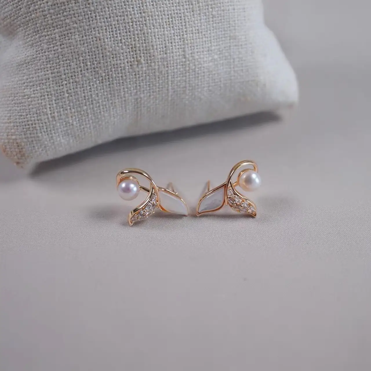 Natural Pearl Earrings for Women Elegant Light Luxury — feature 9