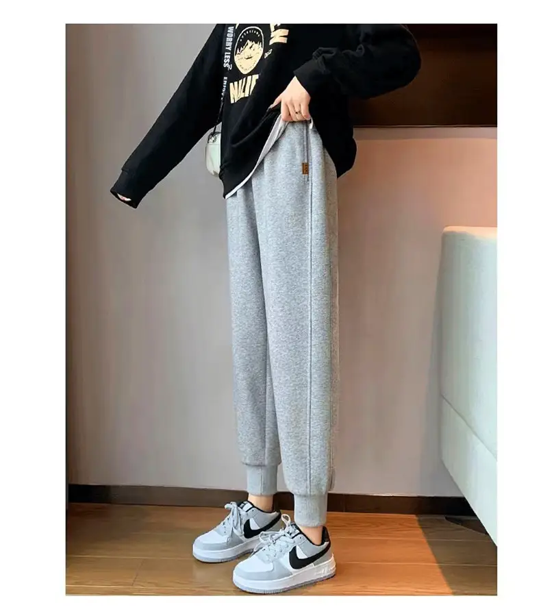 Women Fleece Lined Loose Toe Pants Black — feature 15