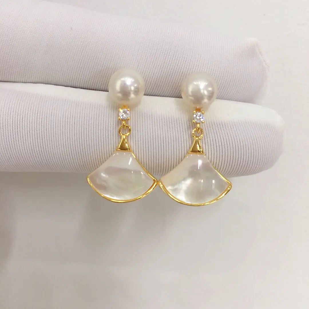 Natural Freshwater Pearl Earrings 18K Gold Filled — feature 4