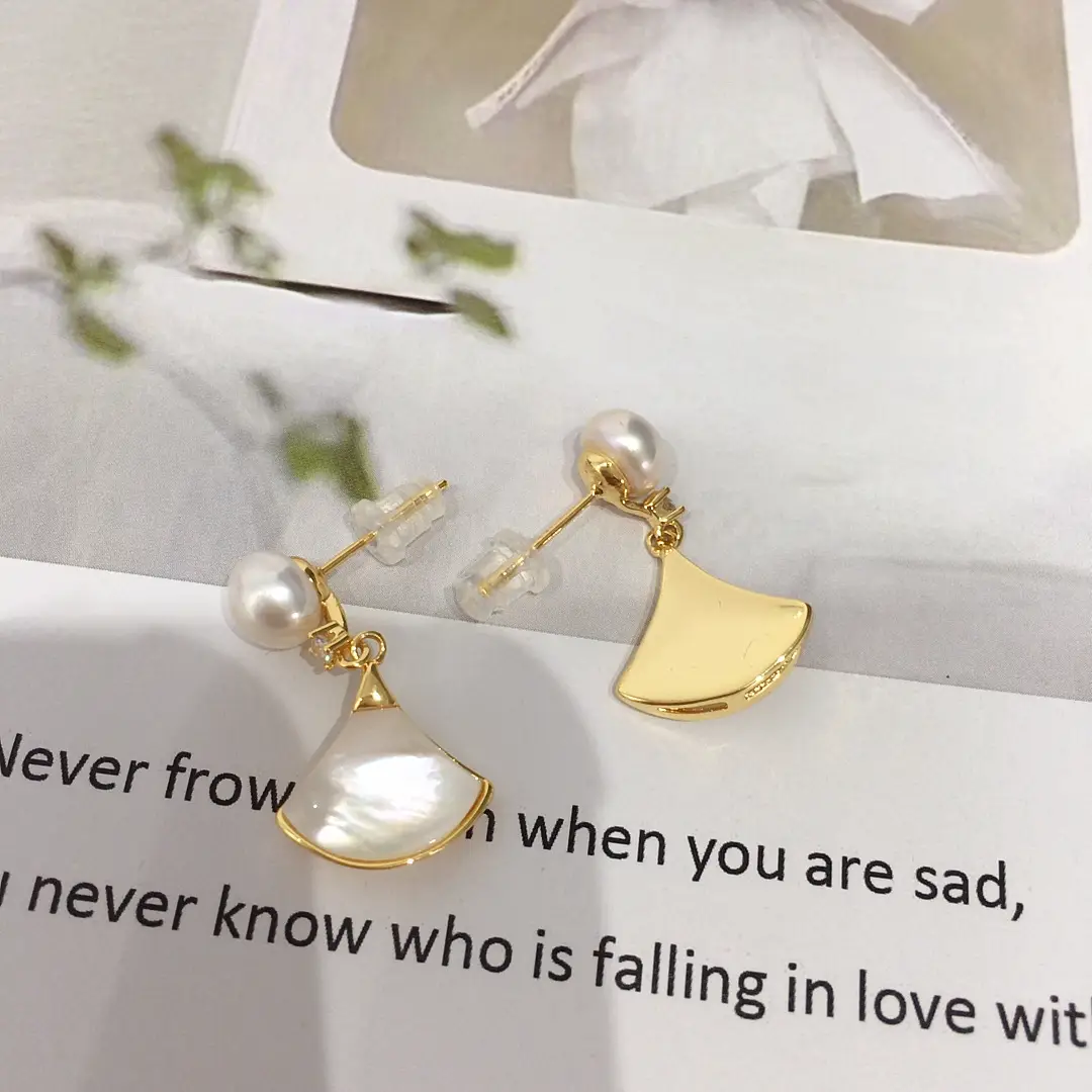 Natural Freshwater Pearl Earrings 18K Gold Filled — feature 7