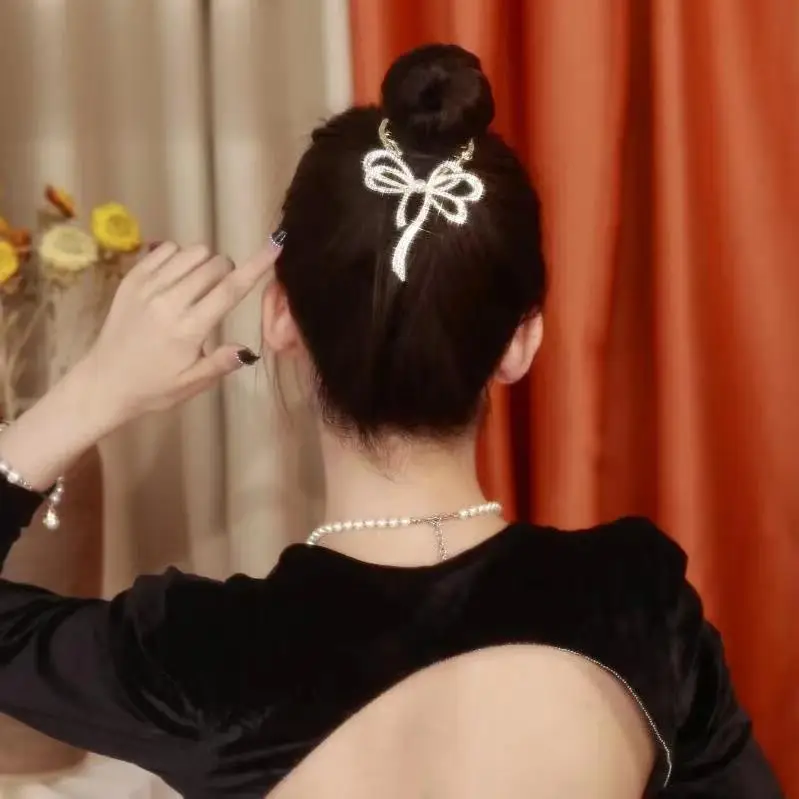 Pearl & Rhinestone Butterfly Hairpin for Women - Image 11