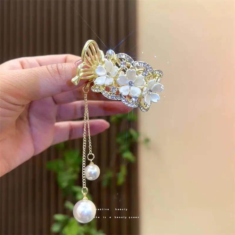 Pearl & Rhinestone Butterfly Hairpin for Women - Image 15