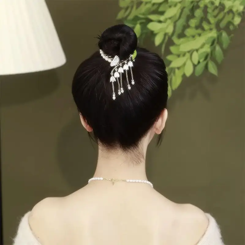Pearl & Rhinestone Butterfly Hairpin for Women - Image 7