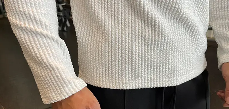 Men's Black Knitted Long Sleeve Sweater 2022 — feature 7